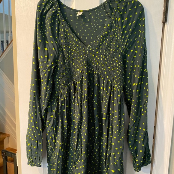 Knee length long sleeve Nordstrom dress. Never worn. Brand new, tags on - Picture 2 of 3
